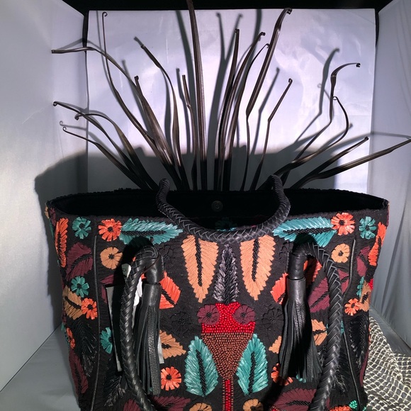 Handcrafted/beaded Brand new luxury bag! - Picture 2 of 3